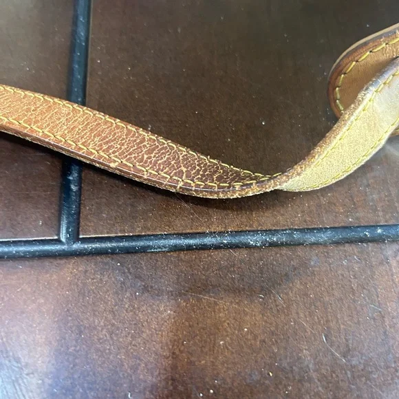 LOUIS VUITTON Saint Cloud GM Shoulder
Bag Monogram Leather Brown - Picture 5 of 17